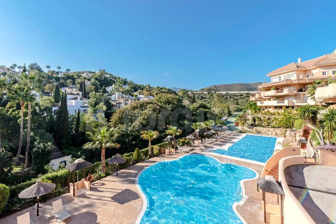 Apartment Luxury 2 Bedroom Apartment, Close To The Sea And The Golf Course, Aloha Hills Club Property Marbella