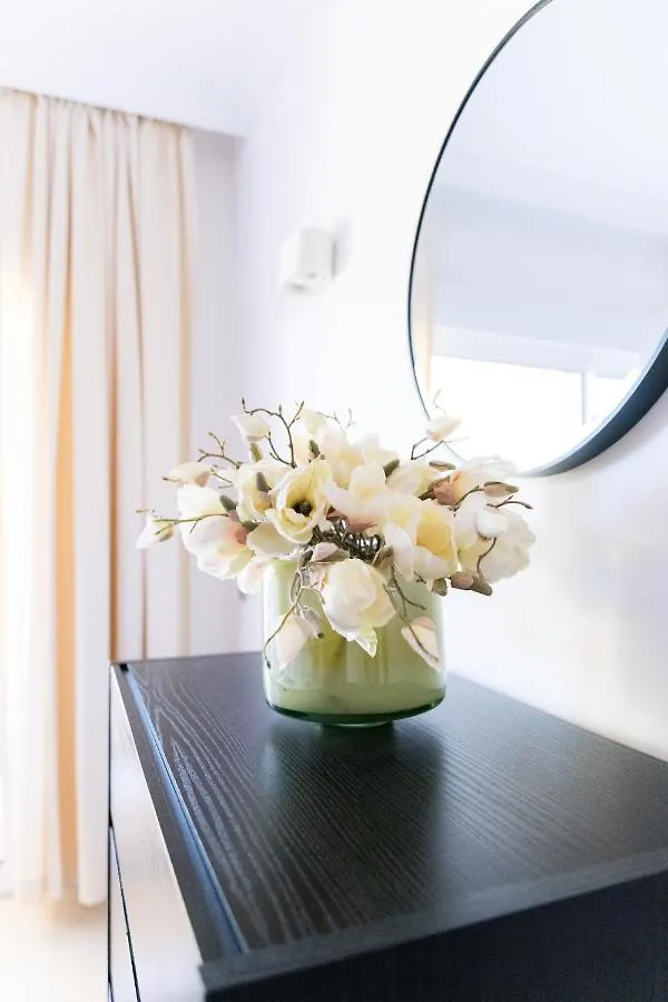 Apartment Luxury 2 Bedroom Apartment, Close To The Sea And The Golf Course, Aloha Hills Club Property Marbella