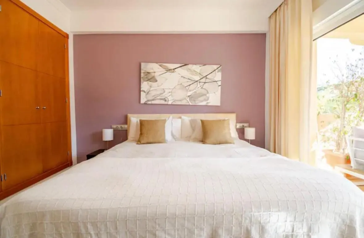 Apartment Luxury 2 Bedroom Apartment, Close To The Sea And The Golf Course, Aloha Hills Club Property Marbella