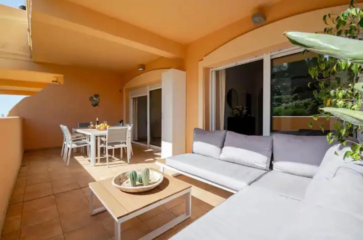 Luxury 2 Bedroom Apartment, Close To The Sea And The Golf Course, Aloha Hills Club Property Marbella Apartment