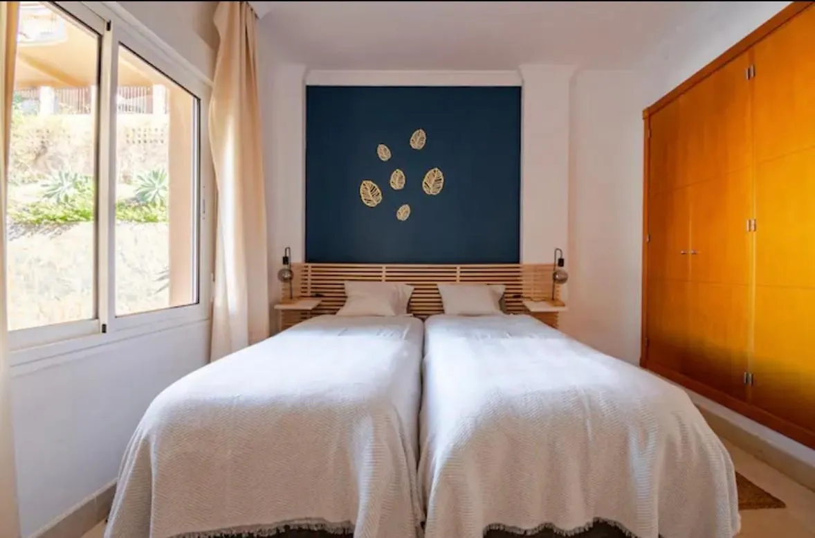 Luxury 2 Bedroom Apartment, Close To The Sea And The Golf Course, Aloha Hills Club Property Marbella Apartment