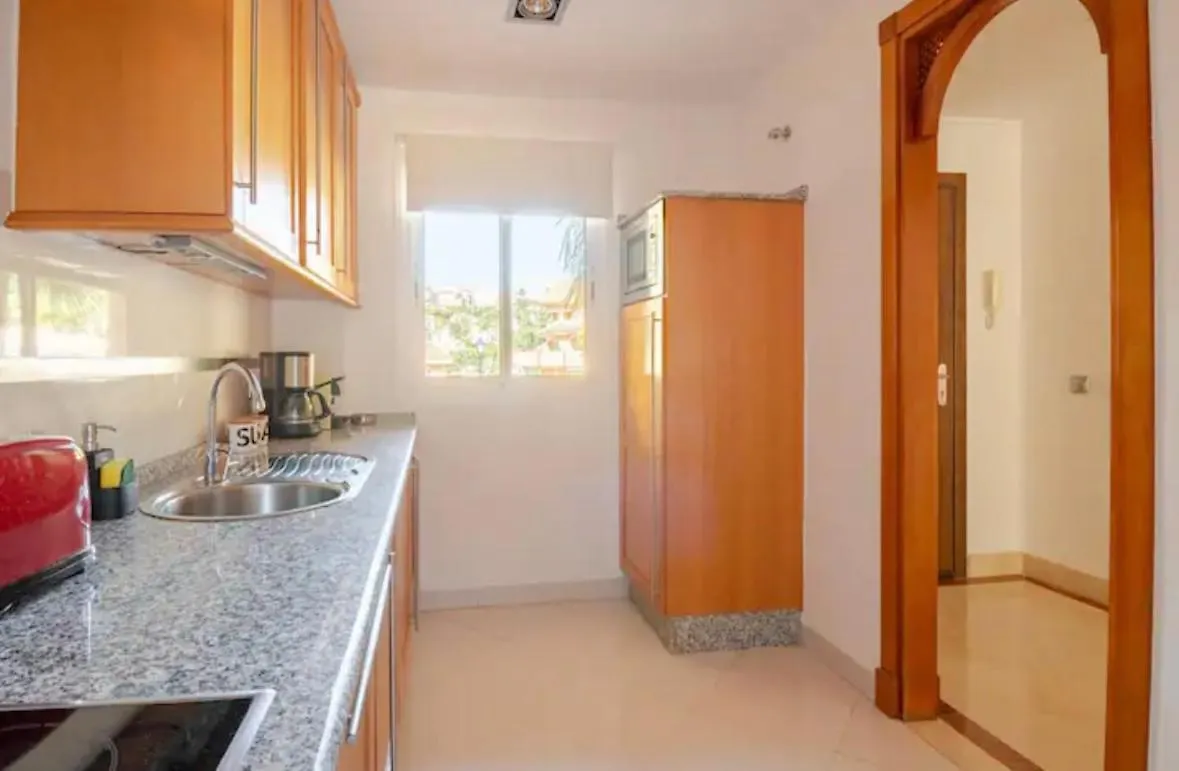 Luxury 2 Bedroom Apartment, Close To The Sea And The Golf Course, Aloha Hills Club Property Marbella