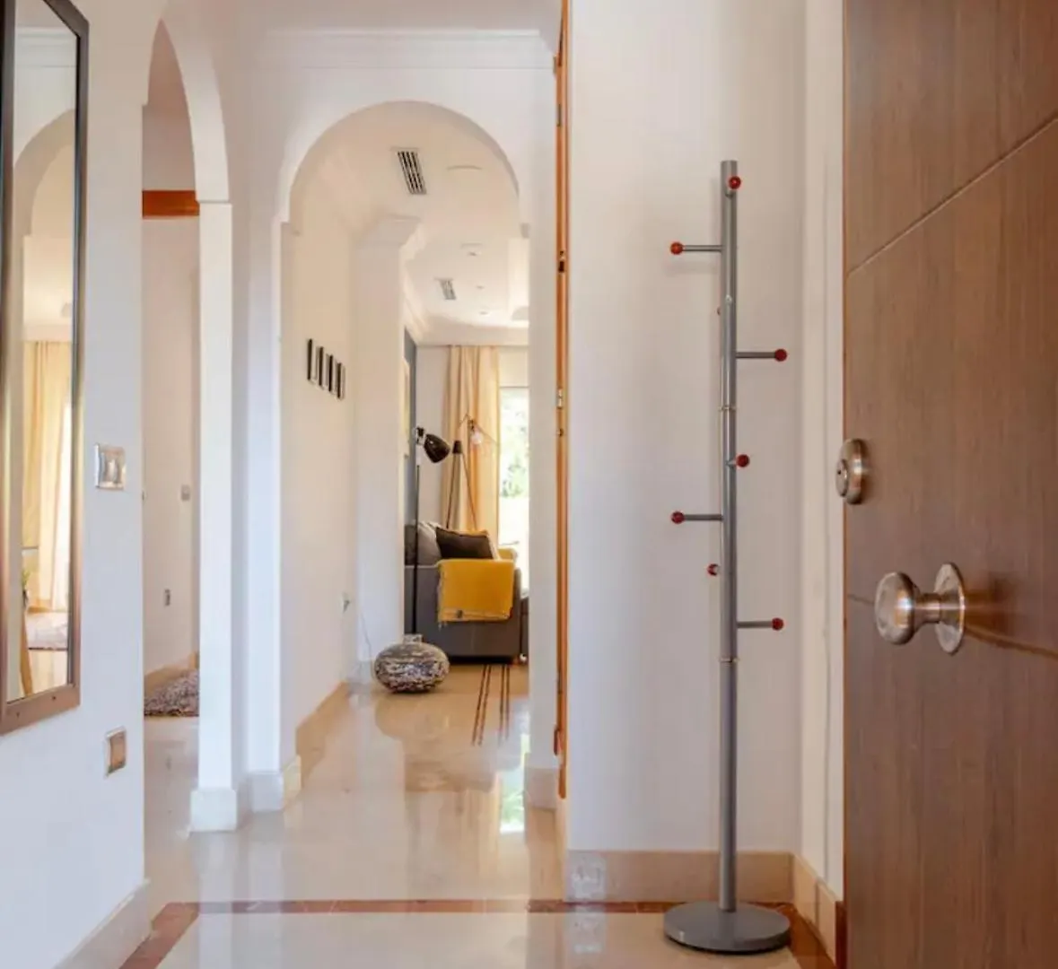 Luxury 2 Bedroom Apartment, Close To The Sea And The Golf Course, Aloha Hills Club Property Marbella Spain